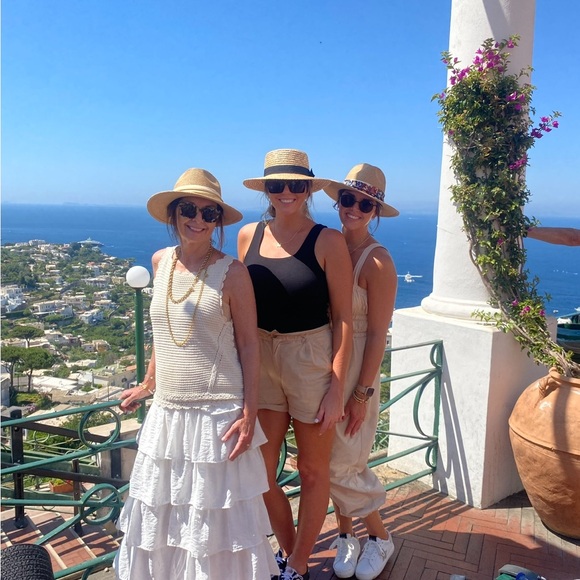 Save my closet ...Lisa - Picture 5 of 14